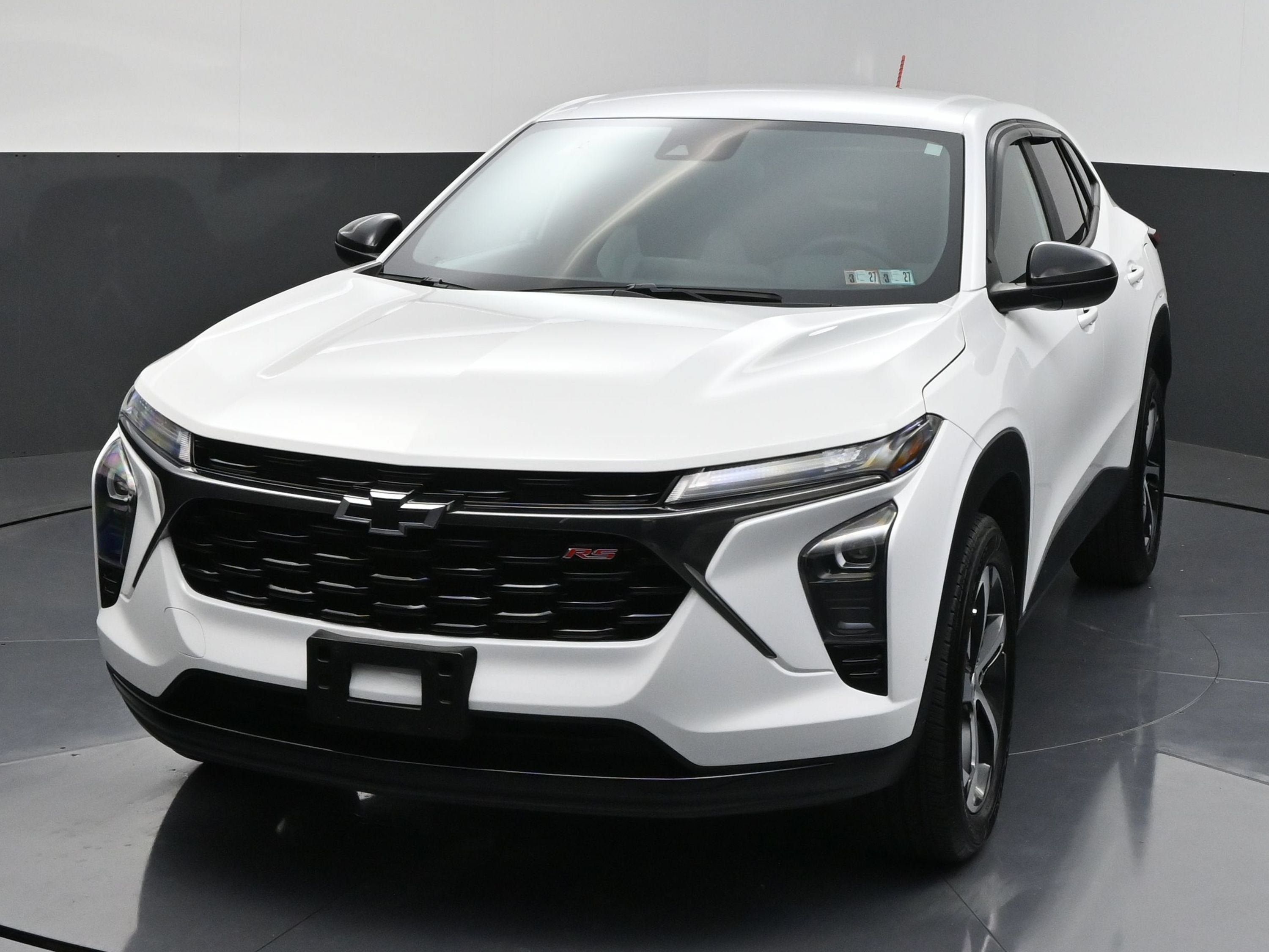Certified 2024 Chevrolet Trax RS w/ Driver Confidence Package FWD image 4