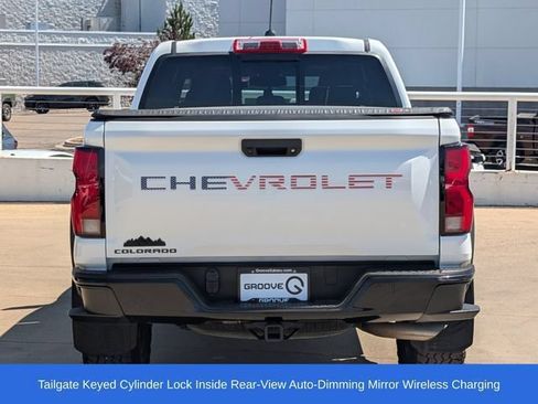 Used 2023 Chevrolet Colorado Z71 w/ Z71 Convenience Package 2 AWD/4WD image 5