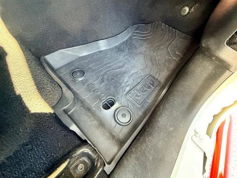 Used 2020 Jeep Wrangler Unlimited Rubicon image 25