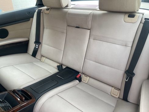 Used 2013 BMW 335i Convertible image 20