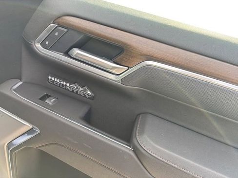 New 2026 Chevrolet Silverado 1500 High Country w/ Technology Package AWD/4WD image 14