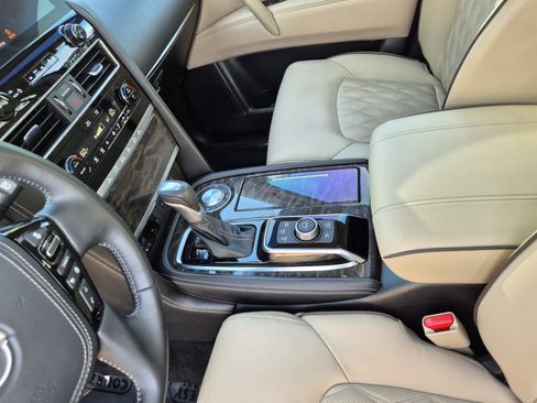 Certified 2024 Nissan Armada Platinum w/ Captain's Chairs Package RWD image 26