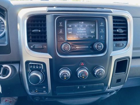 Used 2019 RAM 1500 Classic SLT image 35