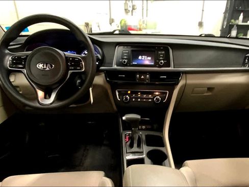Used 2016 Kia Optima LX w/ LX Convenience Package image 13