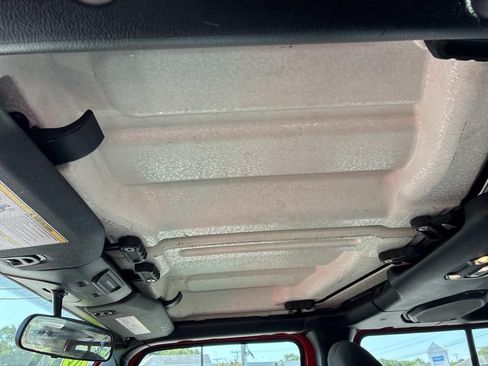 Used 2019 Jeep Wrangler Unlimited Sport AWD/4WD image 22