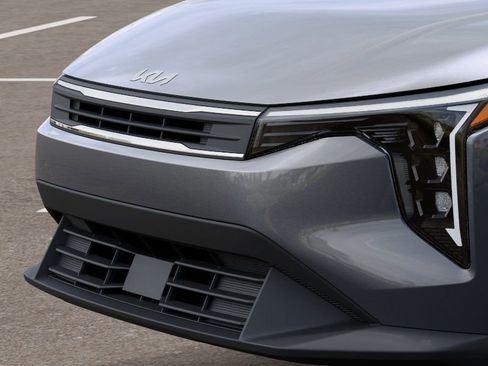 New 2026 Kia K4 LXS FWD image 12