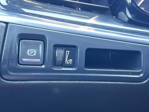 Certified 2024 Cadillac XT5 Premium Luxury w/ LPO, Floor Liner Package AWD/4WD image 28