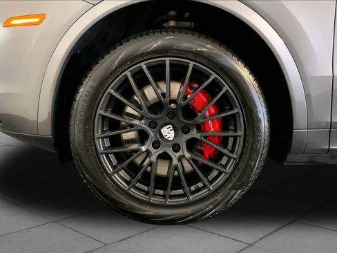Used 2019 Porsche Cayenne S AWD/4WD image 11
