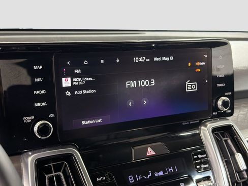Used 2023 Kia Sorento SX AWD/4WD image 16