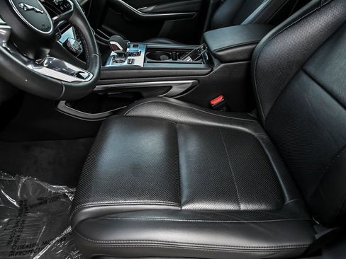 Used 2023 Jaguar F-PACE S AWD/4WD image 15