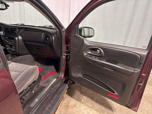 Used 2006 Chevrolet TrailBlazer 4WD w/ LT Package 1 image 25