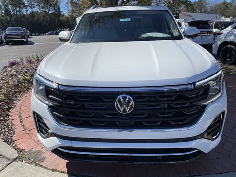 New 2026 Volkswagen Atlas SEL Premium R-Line AWD/4WD image 2
