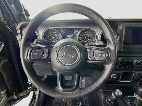 Used 2023 Jeep Wrangler Sport AWD/4WD image 12