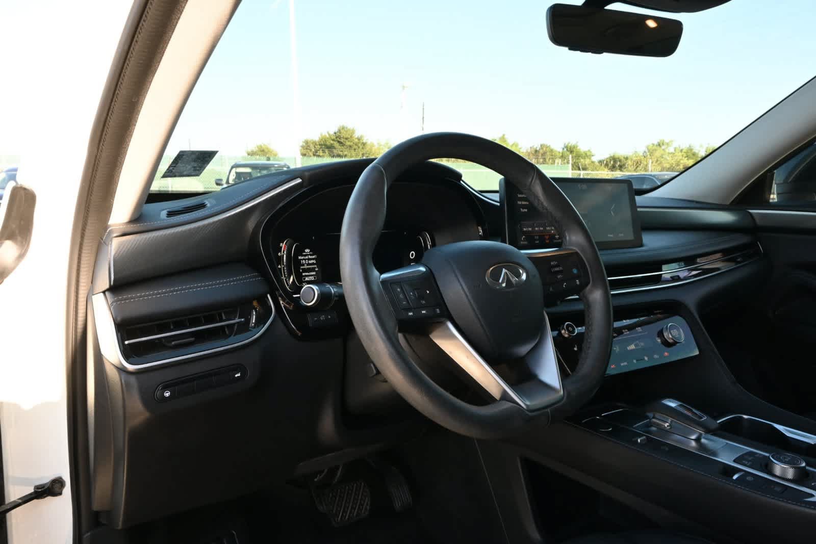 Used 2023 INFINITI QX60 Luxe w/ Cargo Package AWD/4WD image 16
