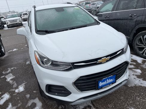 Used 2017 Chevrolet Trax LT w/ LT Convenience Package image 19