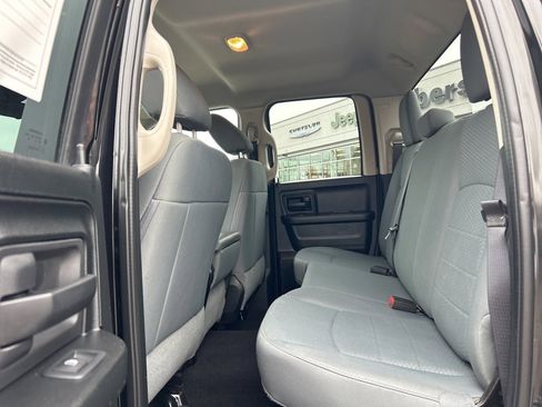 Used 2017 RAM 1500 ST w/ SXT Appearance Group image 10