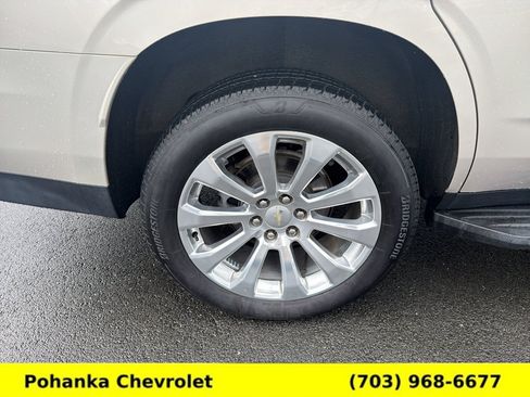 Used 2021 Chevrolet Tahoe Premier AWD/4WD image 32