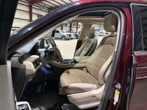 Used 2020 Lincoln Aviator Reserve w/ Equipment Group 201A AWD/4WD image 14