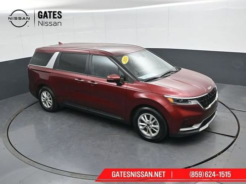 Used 2023 Kia Carnival LX image 50