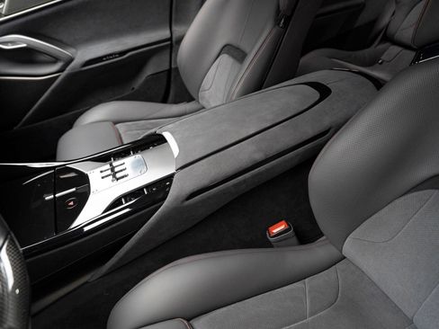 Used 2023 Ferrari Purosangue AWD/4WD image 11