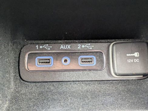 Used 2022 Jeep Grand Cherokee Limited w/ Trailer Tow Group IV image 25