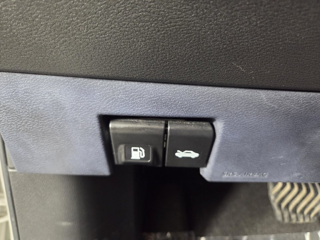 Used 2022 Nissan Kicks SV FWD image 20