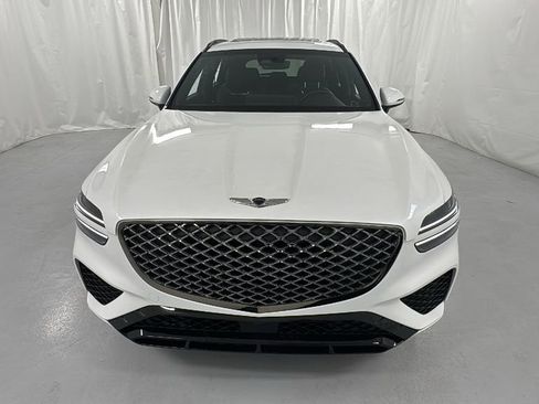 Used 2025 Genesis GV70 3.5T Sport image 8