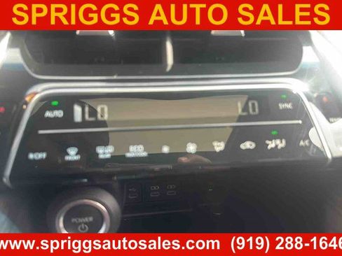Used 2023 Toyota Venza Limited AWD/4WD image 7