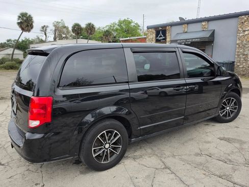 Used 2015 Dodge Grand Caravan SE w/ Quick Order Package 29E SE FWD image 5