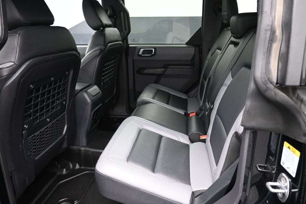 Used 2024 Ford Bronco Black Diamond AWD/4WD image 31