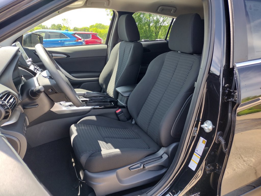 New 2026 Mitsubishi Eclipse Cross ES AWD/4WD image 4