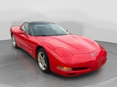 Used 2003 Chevrolet Corvette Coupe w/ Preferred Equipment Group RWD image 10