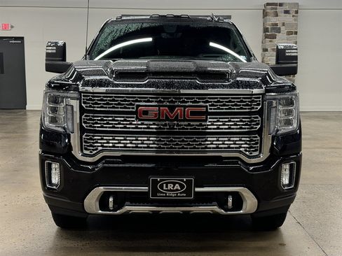 Used 2022 GMC Sierra 3500 Denali w/ Denali Ultimate Package AWD/4WD image 2