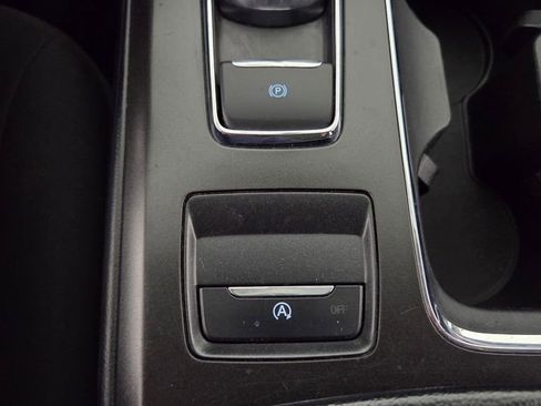 Used 2018 Ford Fusion SE image 24