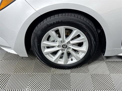 Certified 2025 Toyota Corolla LE image 4