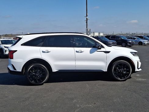 Certified 2023 Kia Sorento SX AWD/4WD image 7