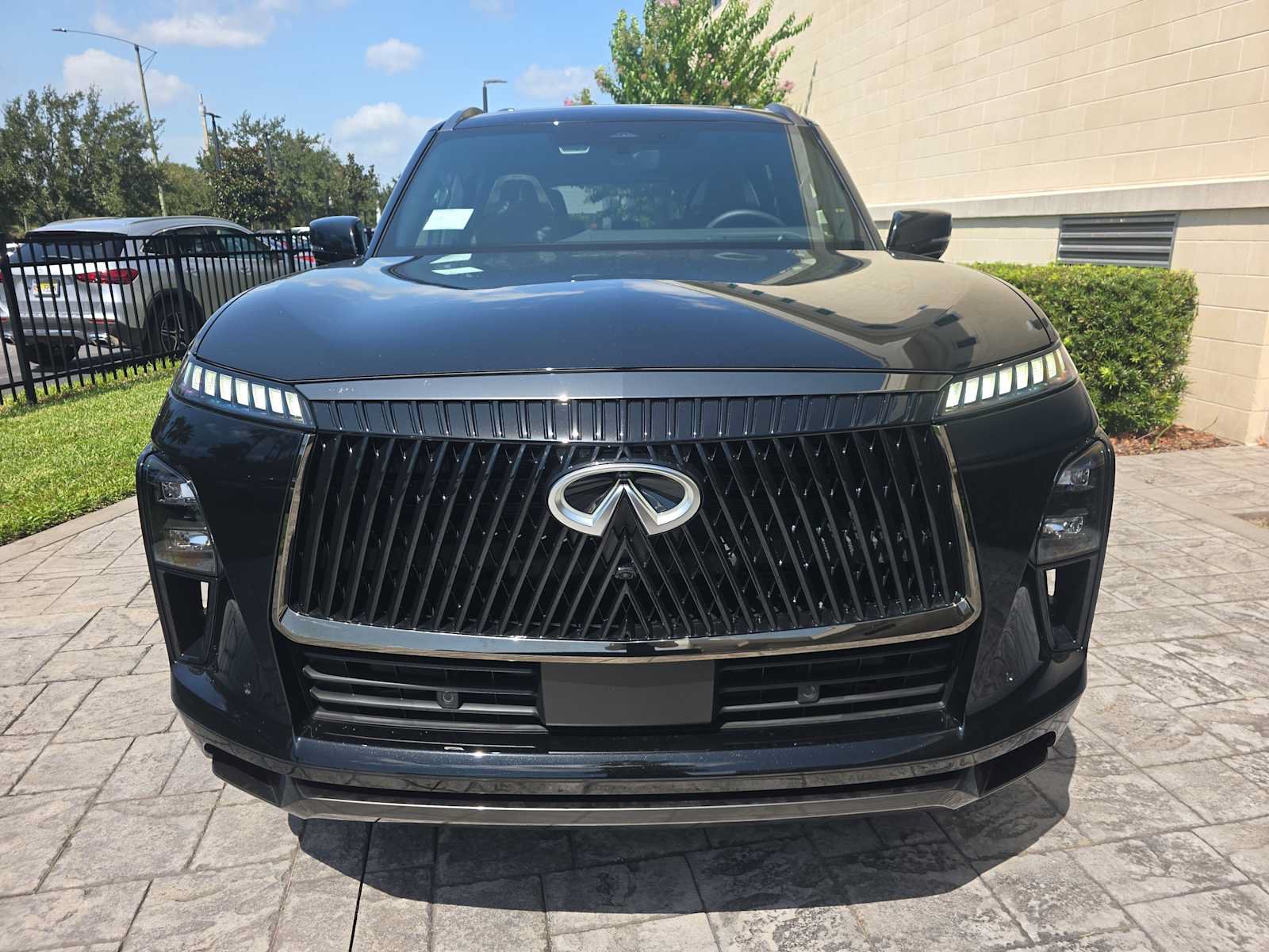 New 2027 INFINITI QX80 Autograph w/ Autograph Exterior Package AWD/4WD image 2