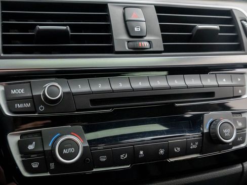 Used 2018 BMW 330i xDrive Sedan w/ Premium Package image 27