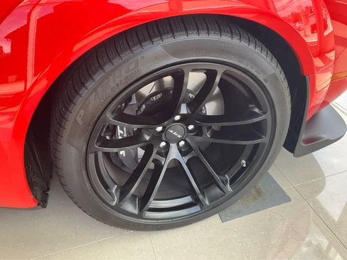 Used 2022 Dodge Challenger SRT Hellcat RWD image 34