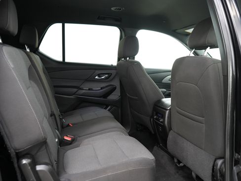 Used 2023 Chevrolet Traverse LT AWD/4WD image 14