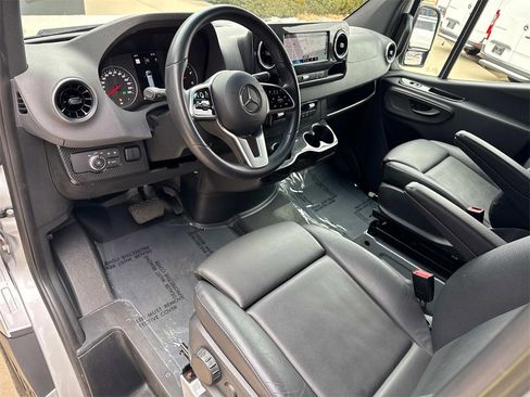 Used 2020 Mercedes-Benz Sprinter 144 Cargo image 34