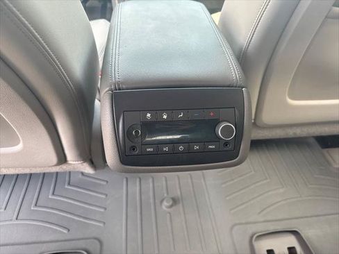 Used 2010 Buick Enclave CXL w/ Trailering Provision Package AWD/4WD image 19