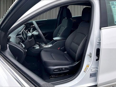 Used 2023 Chevrolet Malibu LT FWD image 26