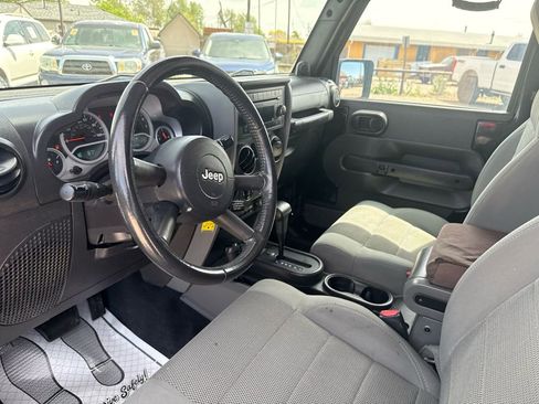 Used 2007 Jeep Wrangler Sahara w/ Dual Top Group image 25
