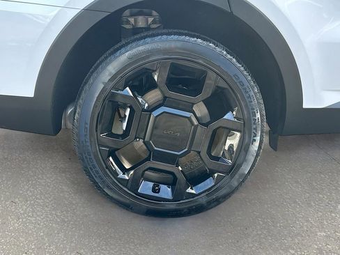 Certified 2025 Kia Sorento SX Prestige w/ Olive Brown Leather Package image 33