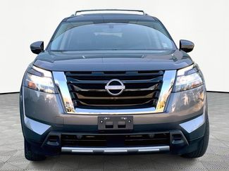 Used 2023 Nissan Pathfinder SL video 2