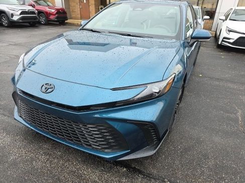 New 2026 Toyota Camry SE FWD image 3