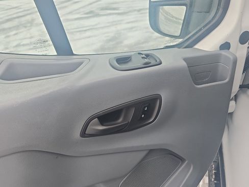 Used 2017 Ford Transit 250 130 Low Roof image 21