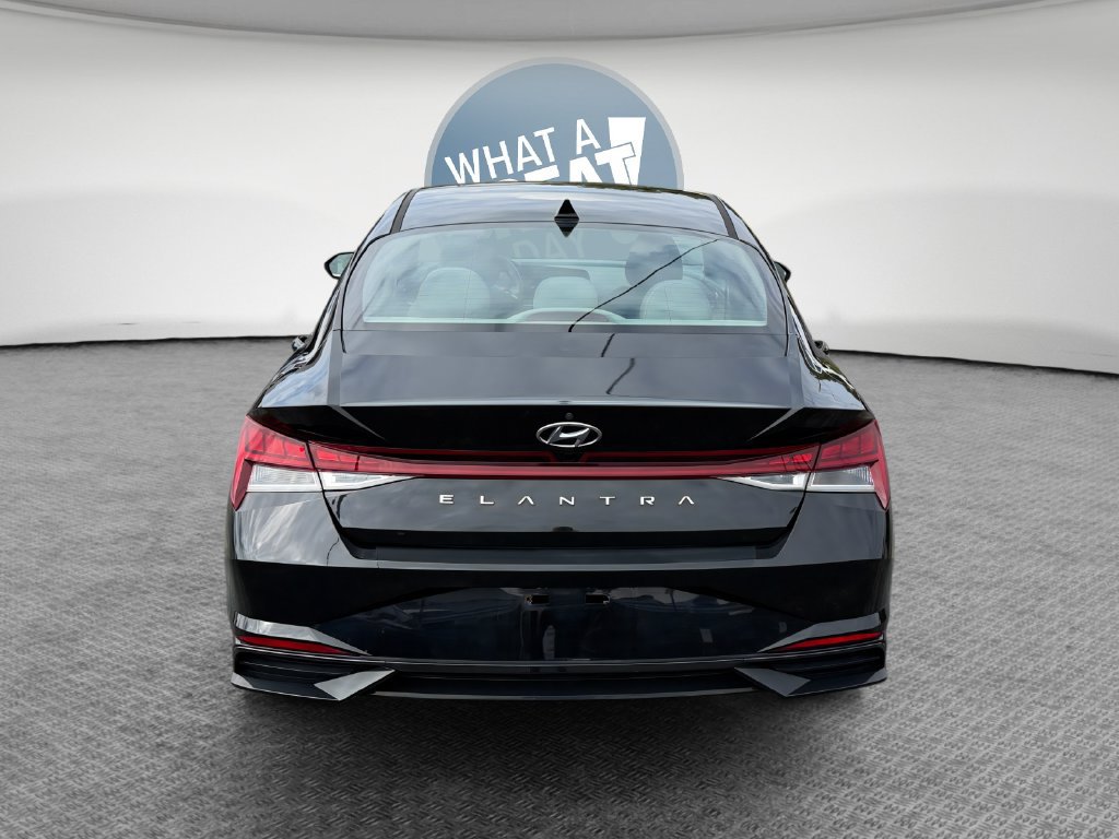 Used 2021 Hyundai Elantra SEL w/ Convenience + Premium Package FWD image 5