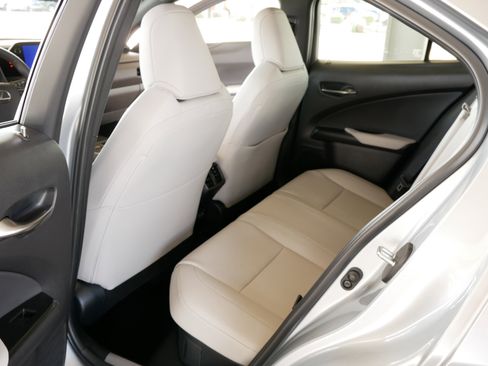 Used 2025 Lexus UX 300h FWD w/ Accessory Package (Z2) image 22